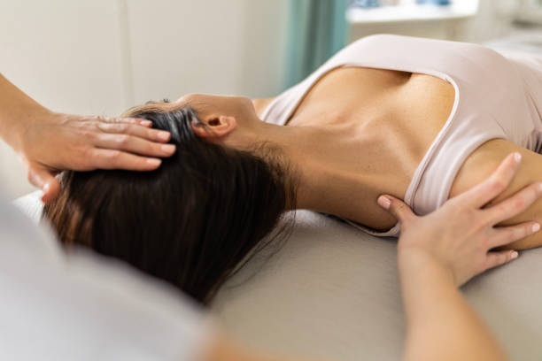 What are the benefits of holistic chiropractic care?
