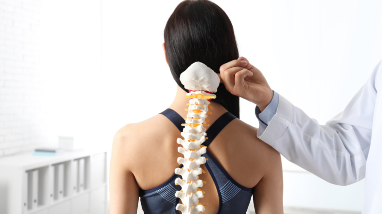 signs-you-may-need-to-see-a-chiropractor